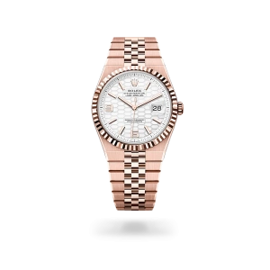 Rolex Land-Dweller 40 in Everose gold with an Intense white dial, fluted bezel, and flat Jubilee bracelet - Crisson