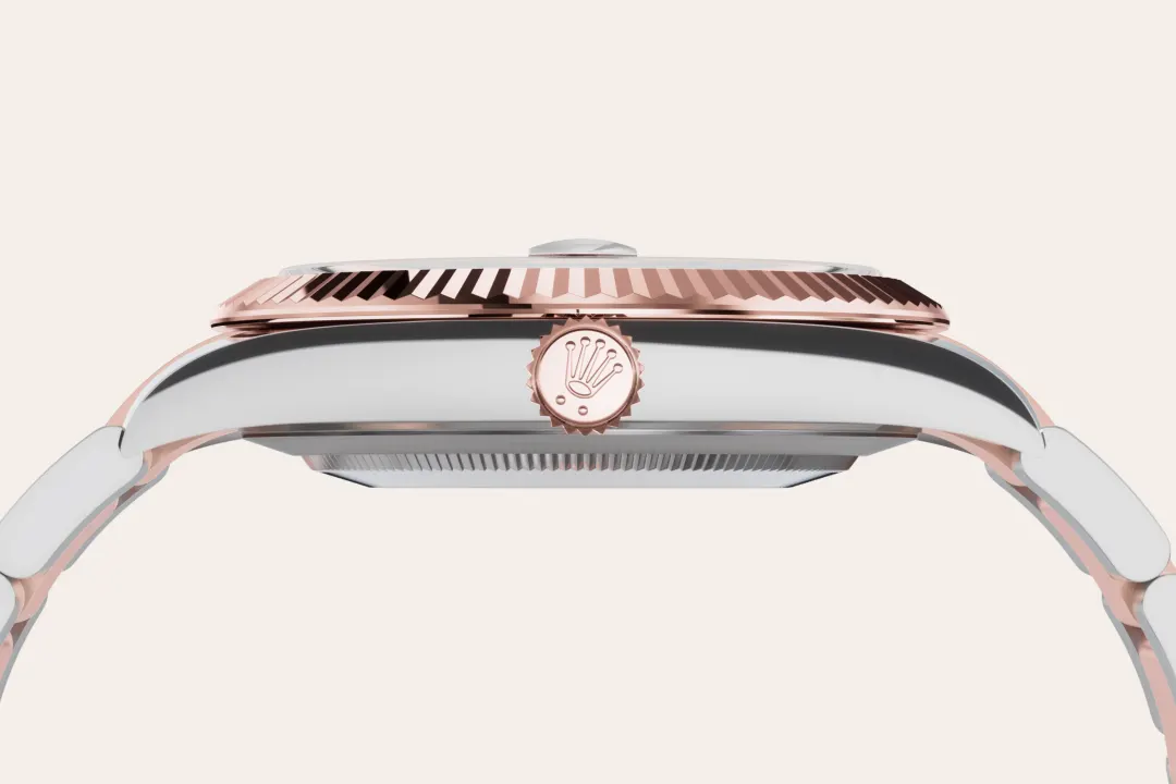 Rolex Datejust 41 in Oystersteel and Everose gold with a sundust dial with diamonds, fluted bezel, and Oyster bracelet, m126331-0007-0012 - Crisson Rolex Datejust 41 in Oystersteel and Everose gold with a sundust dial with diamonds, fluted bezel, and Oyster bracelet, m126331-0007-0012 - Crisson