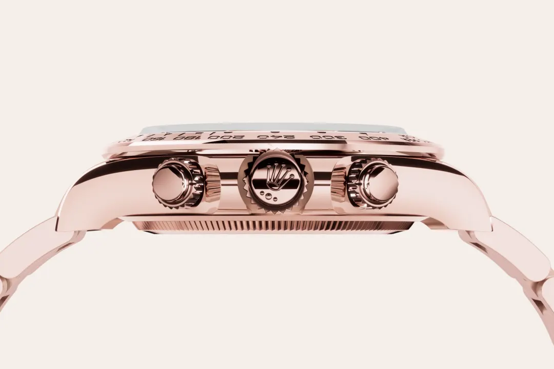 Rolex Cosmograph Daytona in Everose gold with Sundust and bright black dial, fixed bezel, and Oyster bracelet, m126505-0001 - Crisson