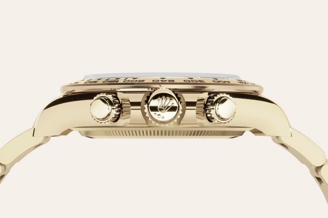 Rolex Cosmograph Daytona in yellow gold with bright green and golden dial, fixed bezel, and Oyster bracelet, m126508-0008 - Crisson