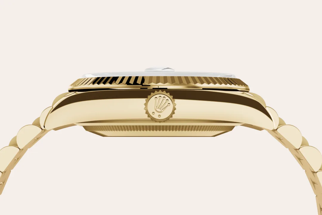 Rolex Day-Date 36 in yellow gold with a champagne-colour dial, fluted bezel, and President bracelet, m128238-0045 - Crisson Rolex Day-Date 36 in yellow gold with a champagne-colour dial, fluted bezel, and President bracelet, m128238-0045 - Crisson