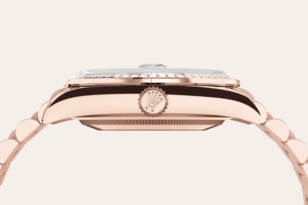 Rolex Day-Date 36 in Everose gold and diamonds, blue-green dial with diamonds, bezel with diamonds, and President bracelet, m128395tbr-0032 - Crisson