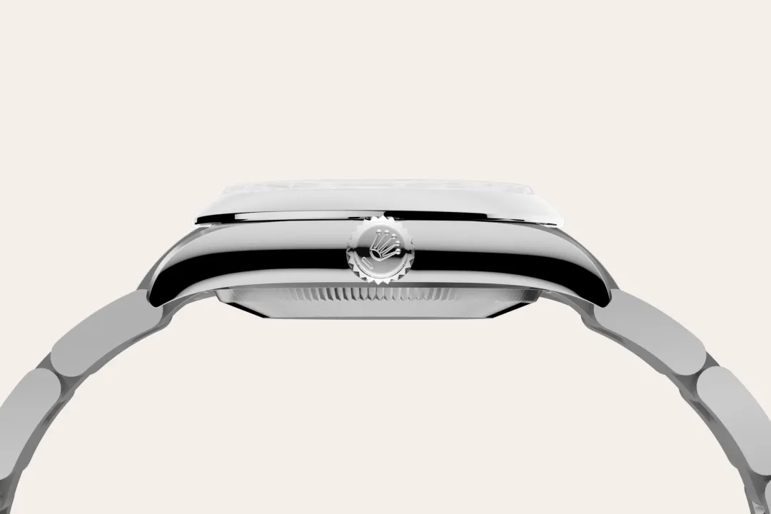Rolex Oyster Perpetual 31 in Oystersteel with a blue dial, domed bezel, and Oyster bracelet, m277200-0017 - Crisson Rolex Oyster Perpetual 31 in Oystersteel with a blue dial, domed bezel, and Oyster bracelet, m277200-0017 - Crisson