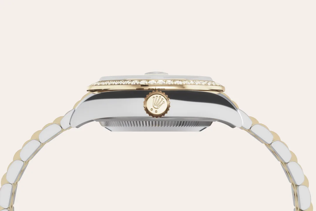 Rolex Lady-Datejust 28 in Oystersteel, yellow gold and diamonds, with a silver dial with diamonds, bezel with diamonds, and Jubilee bracelet, m279383rbr-0003 - Crisson