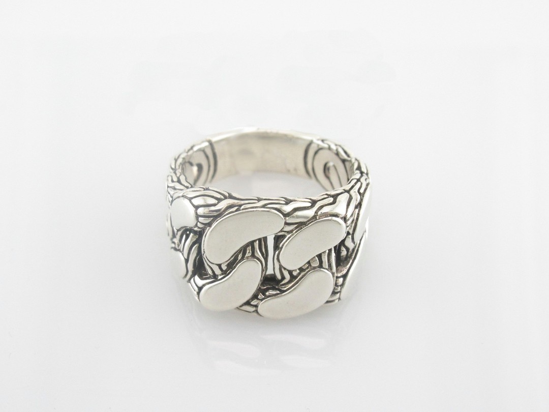 John Hardy Collection Available At Crisson Ring Pictured:Gents Classic Chain Ring Sterling Silver$325 (BS 2097) Crisson HamiltonMonday - Saturday10am - 5pmFace Masks Are A MustPhysical Distancing Is A Must#JohnHardy #gentsrings #jewelry #fashion #shoplocal #shopatcrisson