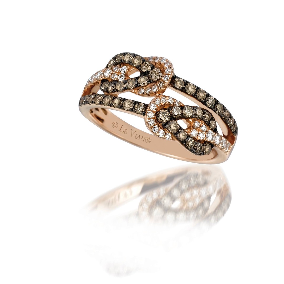 LeVian Chocolate Diamond Jewelry! Special Prices Available 🤩Ring Pictured:Chocolate Diamond & Diamond LeVian Ring, 14kt Rose GoldBD 1316Available Online:https://shop.crisson.com/products/bd1316?_pos=1&_sid=21b4091e9&_ss=rCrisson DockyardSunday, October 3, 202112pm - 6pmMonday, October 4, 2021 - Thursday, October 7, 20219am - 6pmFriday, October 8, 20219am - 5pmFace Masks Are A MustPhysical Distancing Is A Must#Levian #ChocolateDiamonds #love #fashion #gifts #Bermuda #shoplocal #shopatcrisson