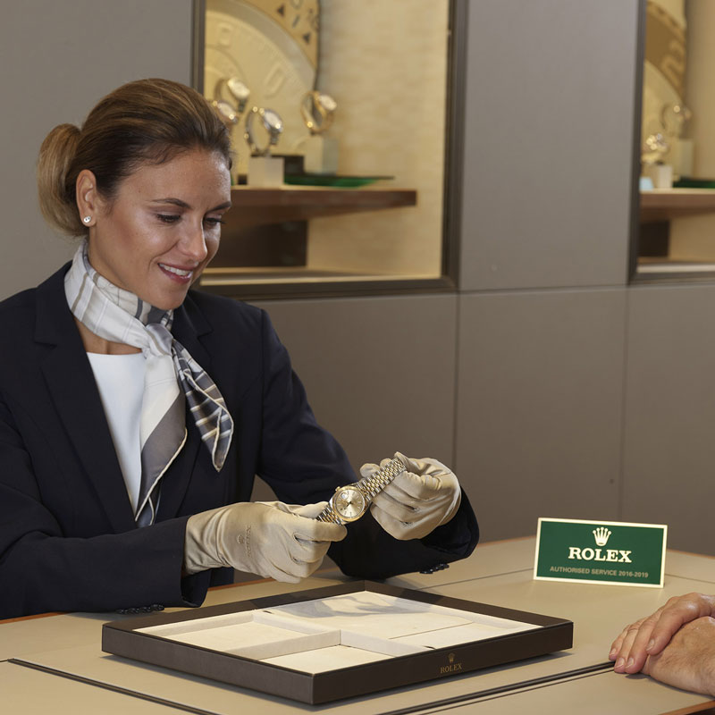 Rolex servicing procedure at Crisson, Bermuda Rolex servicing procedure at Crisson, Bermuda