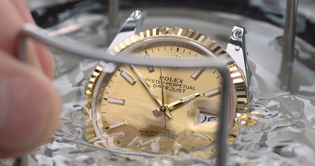 Rolex waterproofness test at Crisson, Bermuda Rolex waterproofness test at Crisson, Bermuda